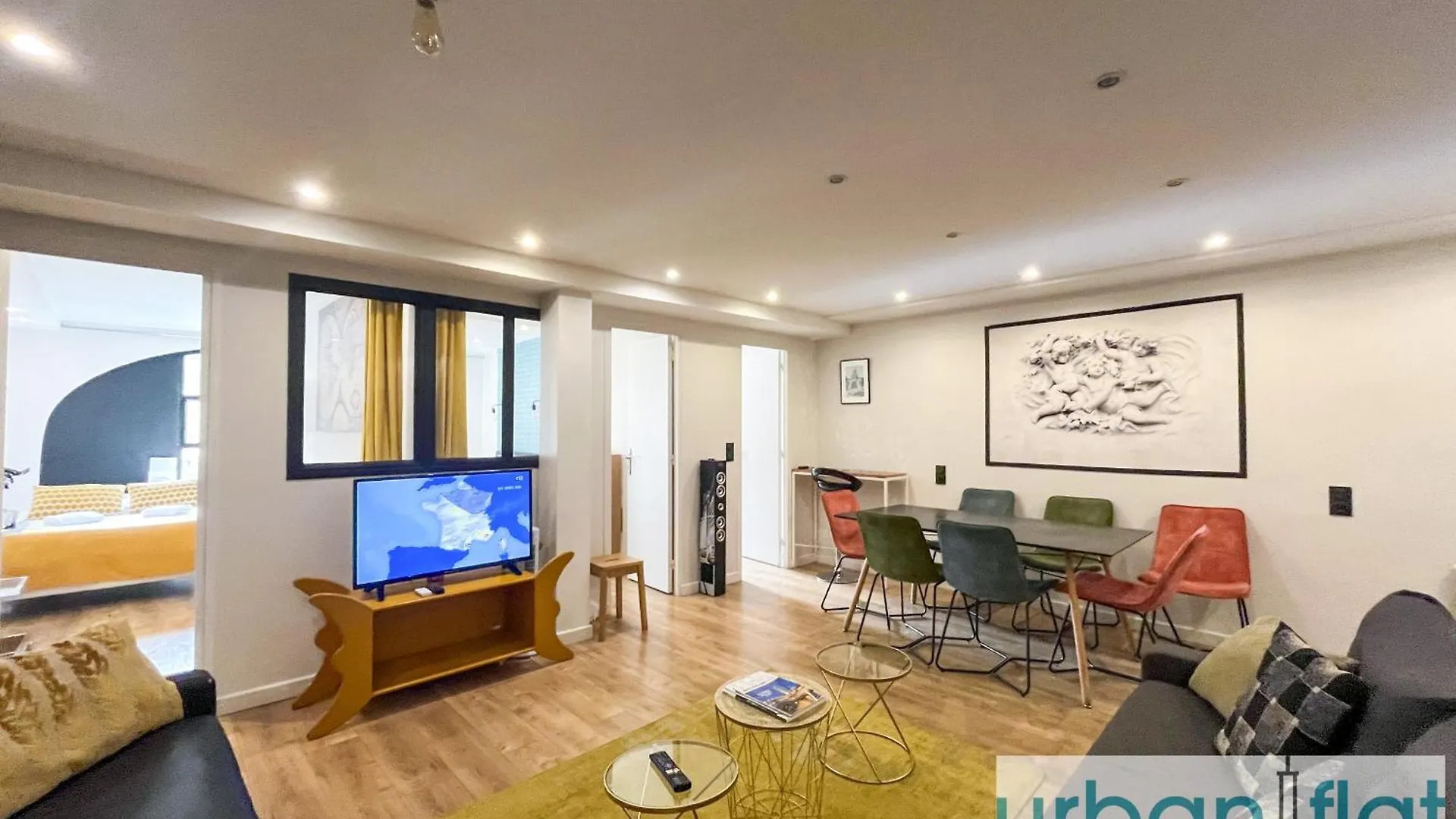 Urban Flat 120 - Charming 3 Bedroom Flat In Le Marais Apartment *