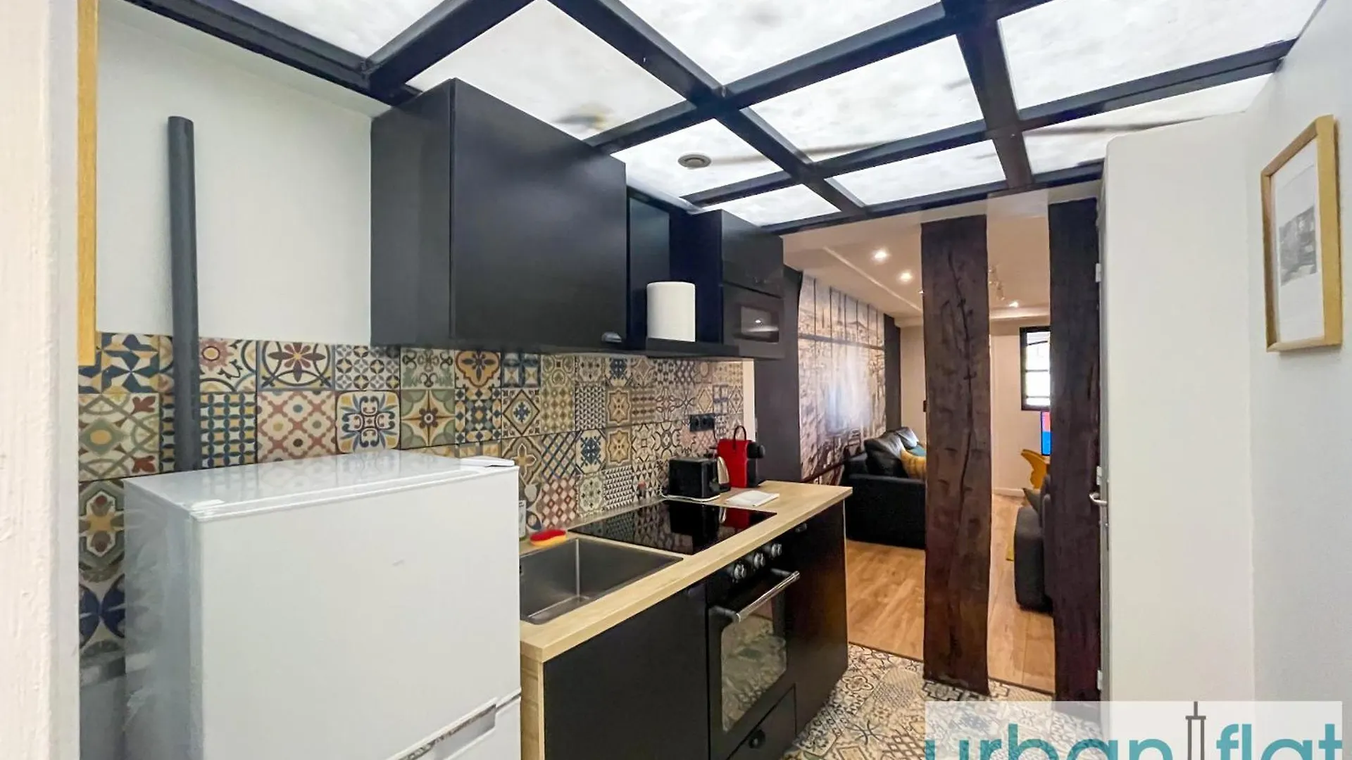 Urban Flat 120 - Charming 3 Bedroom Flat In Le Marais Paris